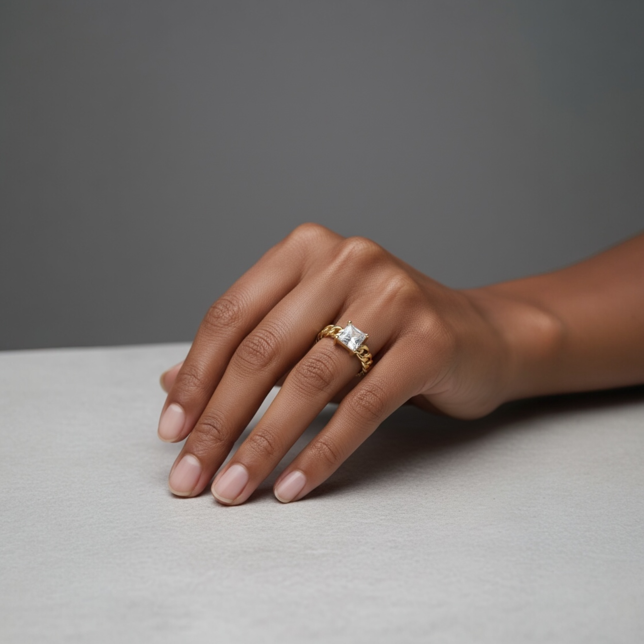 BAGUE HAWTHORN